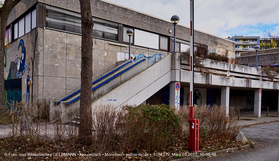 01.03.2017 - die Abrissbaustelle Quiddezentrum in Neuperlach